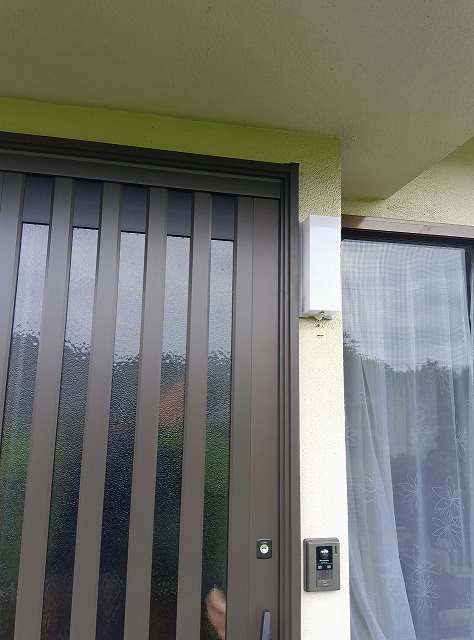 新しい引戸の取り付けと調整